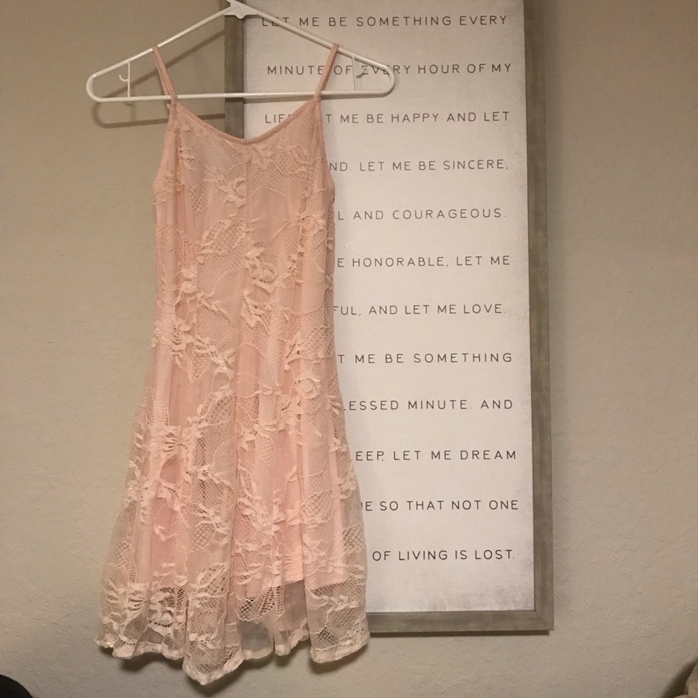 Pink lace dress 💐